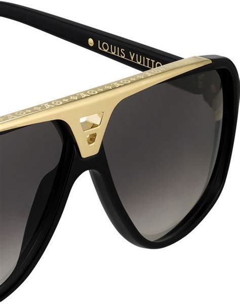 louis vuitton sunglasses cleaning cloth|louis vuitton repair cost list.